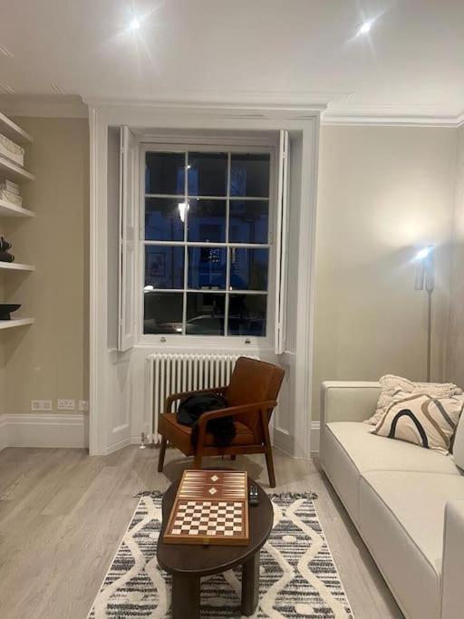 New Flat In Holland Park Apartment Londra Exterior foto