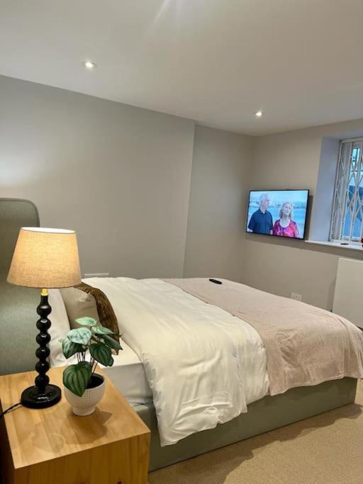 New Flat In Holland Park Apartment Londra Exterior foto