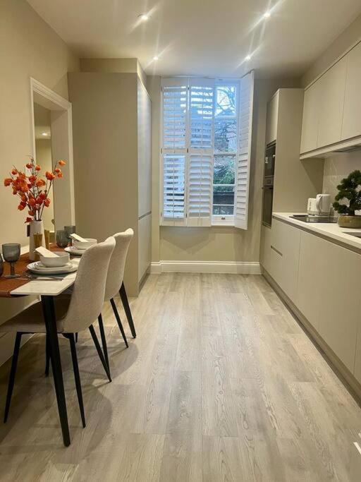 New Flat In Holland Park Apartment Londra Exterior foto
